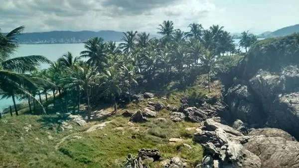 Ilha tropical nos passeios de lancha pelo Guarujá