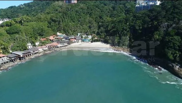 Praia do Pernambuco - passeio de barco no Guarujá